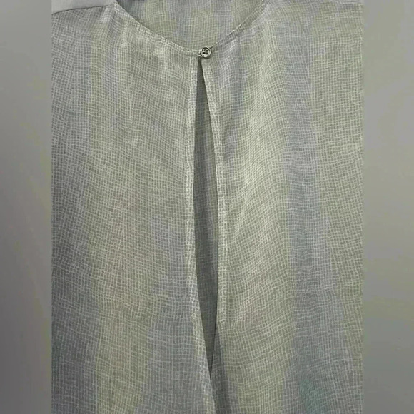 Banana Republic Women's Blouse (S17) - Picture 4 of 9